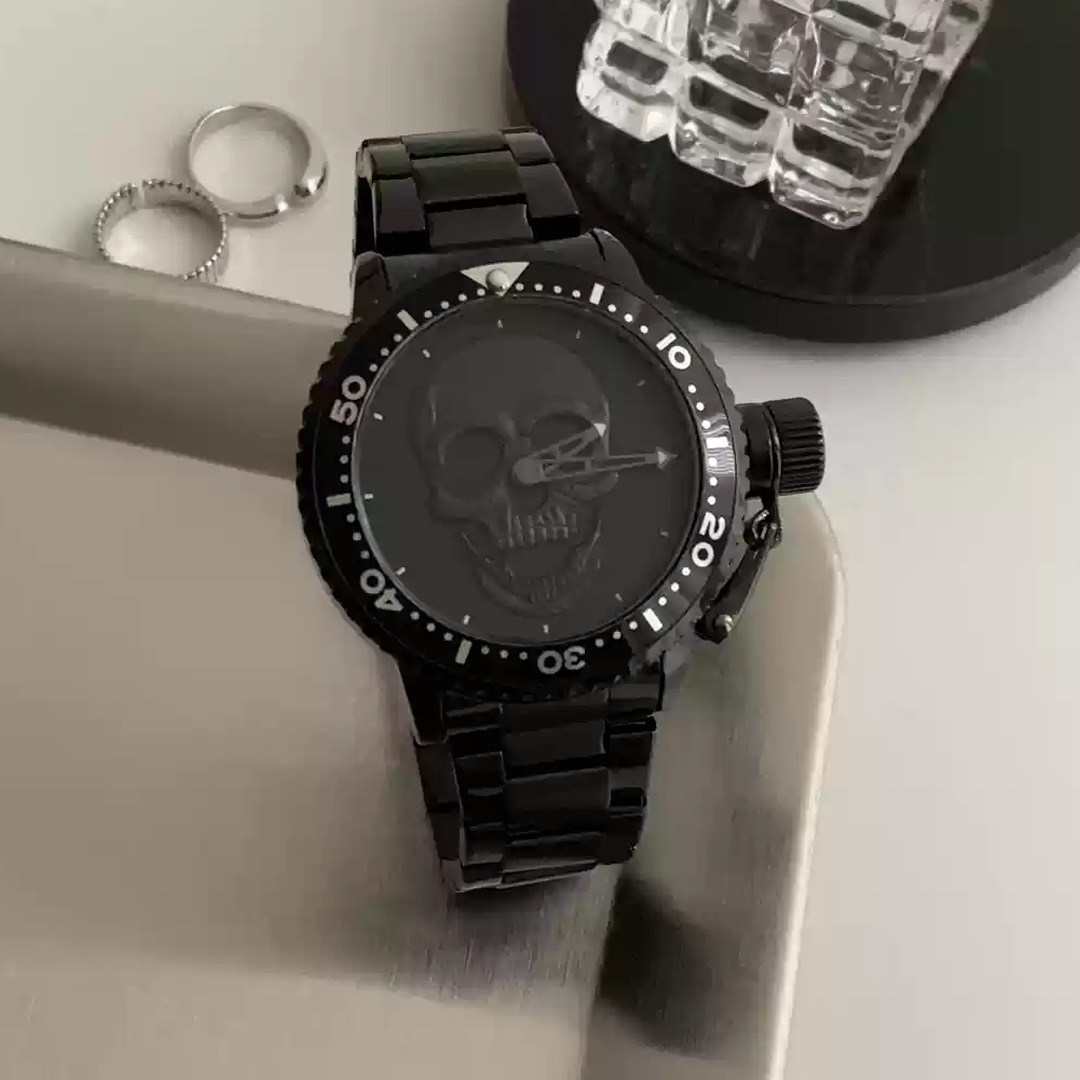 Black Skull Dial Men's Quartz Watch – All-Black Design, Waterproof, Bold Street Style