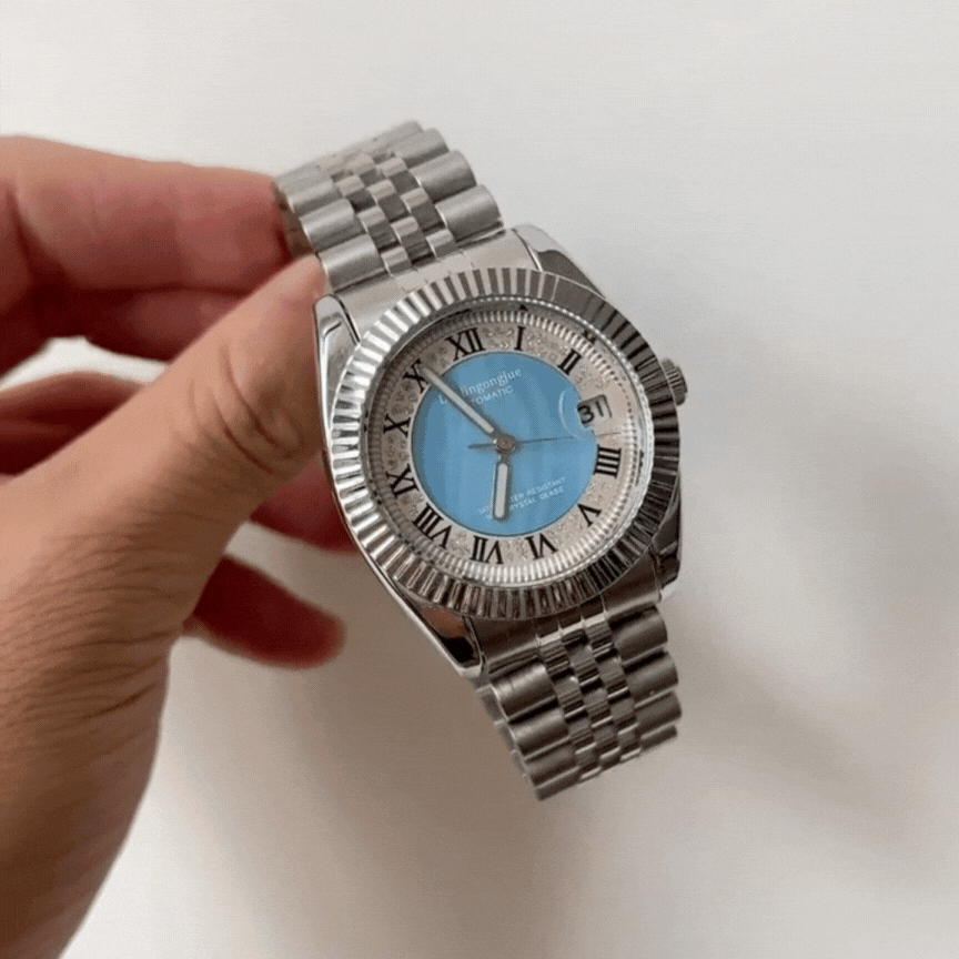 Minimalist Men’s Quartz Watch – Silver Band & Blue Calendar Dial