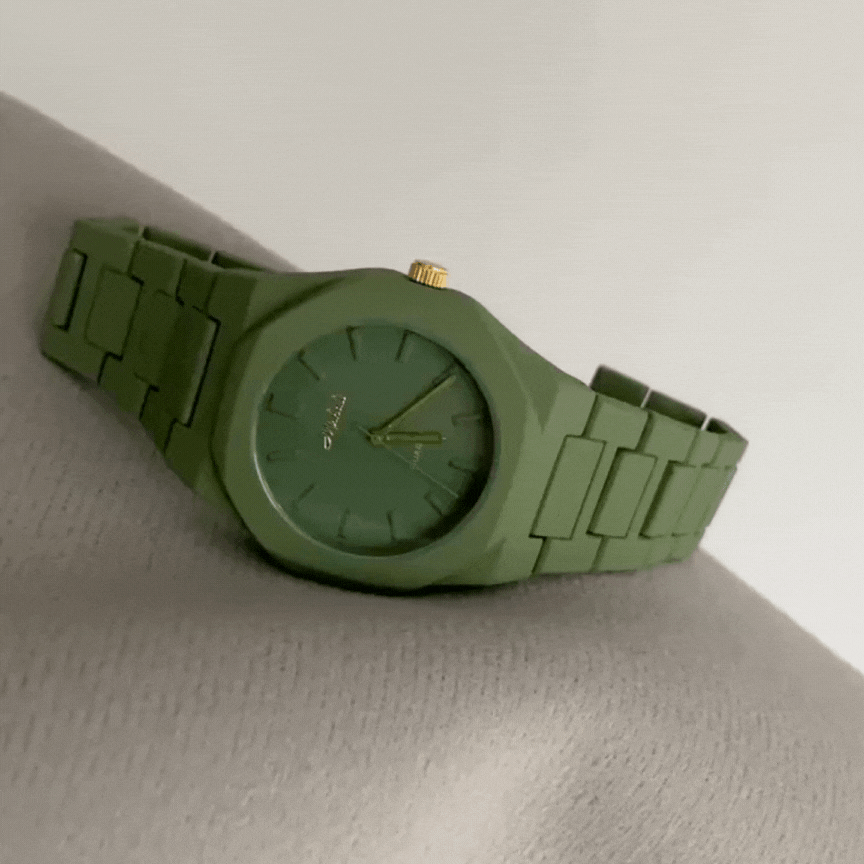 Minimalist Large Green Dial Men's Quartz Watch – Urban Cool Aesthetic