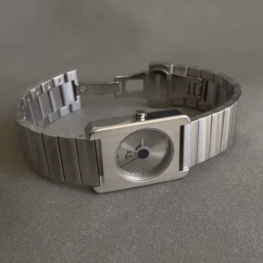 Square Dial Men's Quartz Watch – Silver Strap, Minimalist Urban Design