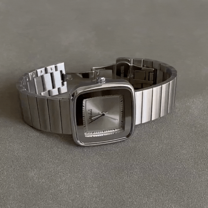 Square Dial Men's Quartz Watch – Silver Strap, Minimalist Urban Design