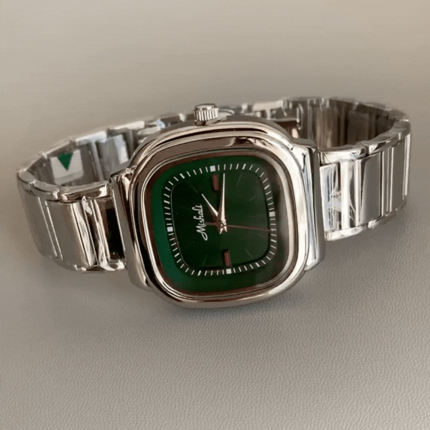 Green Square Dial Men's Quartz Watch – Silver Strap, Minimalist Modern Aesthetic
